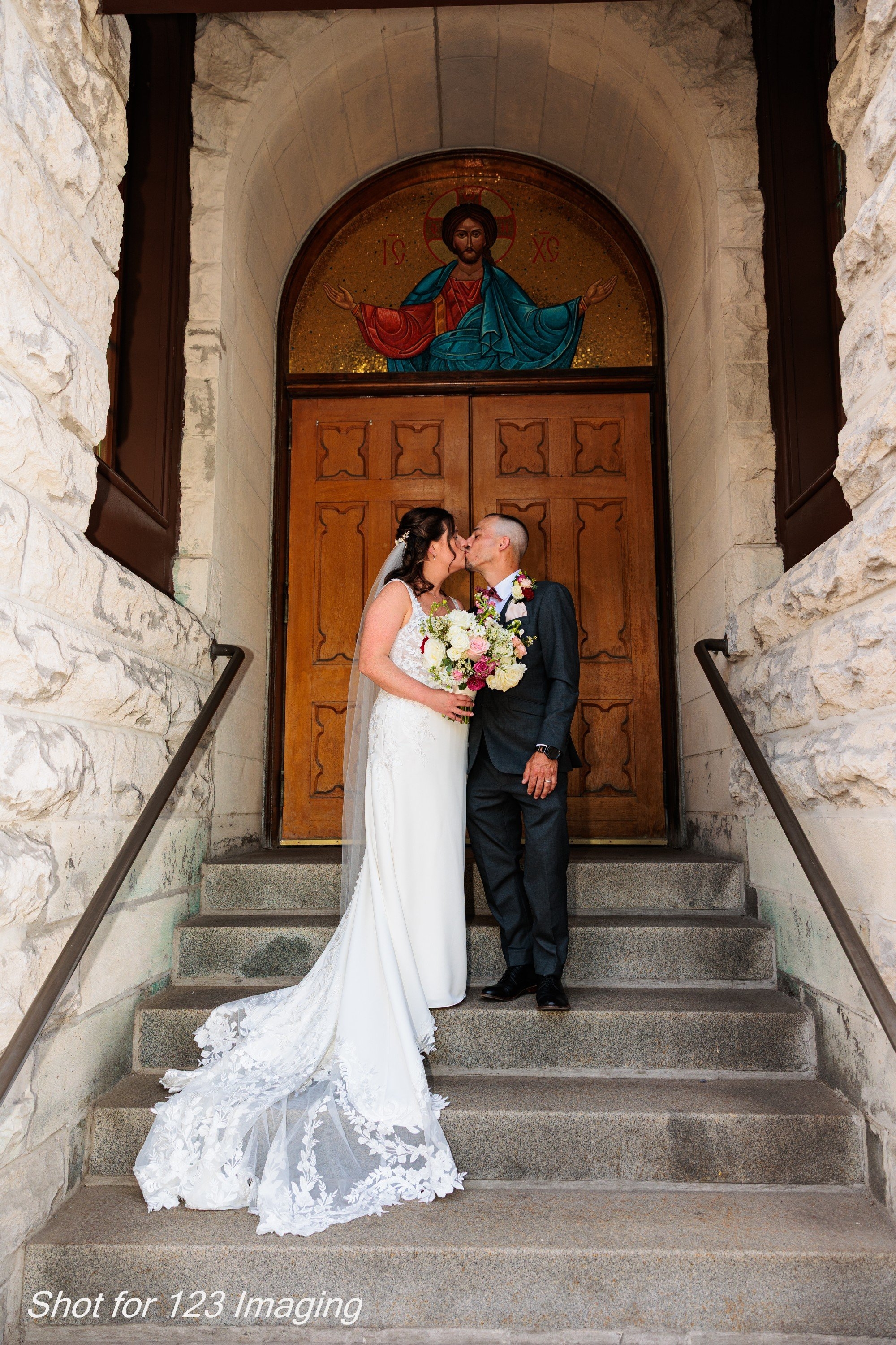 carousel-hero-element image-0